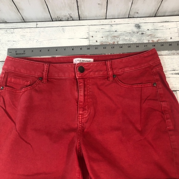 Lane Bryant Essential Stretch Mid-Rise Cuffed Girlfriend Shorts 14 - Picture 5 of 9